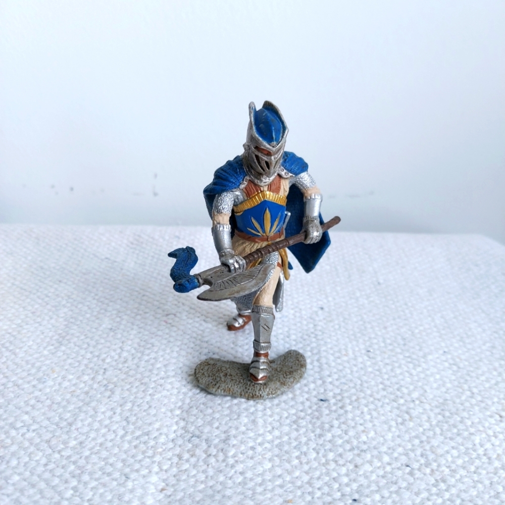 Schleich Eldrador Blue Griffin Knight With Axe Soldier 70110 Retired 2012